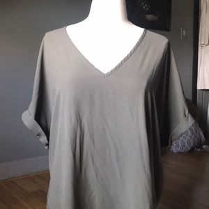 Nordstrom | Lush Short Sleeve V-neck blouse